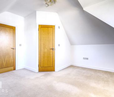 3 bedroom chalet to rent - Photo 1