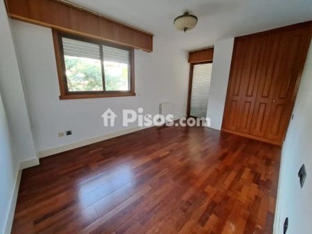 Piso en alquiler en Carrer de Julián Grimau - Photo 2