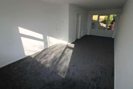 Ferry Vale Close, Stapenhill, DE15 - Photo 3