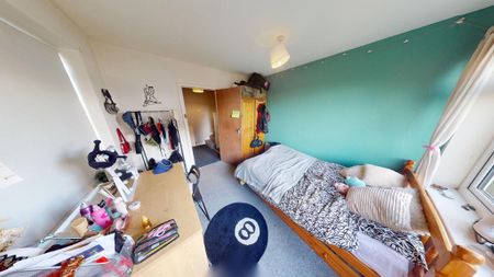 4 bedroom terraced house to rent - Photo 5