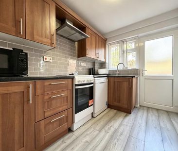 3 bedroom maisonette to rent - Photo 5