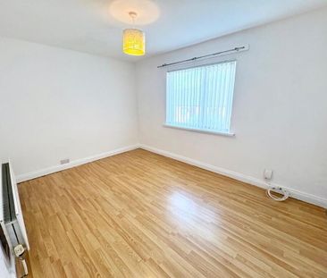 11 Oakley Avenue, Holywood, BT18 9PE - Photo 3