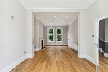 5 bedroom house in London - Photo 4