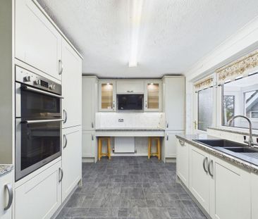 3 bedroom detached bungalow to rent - Photo 6