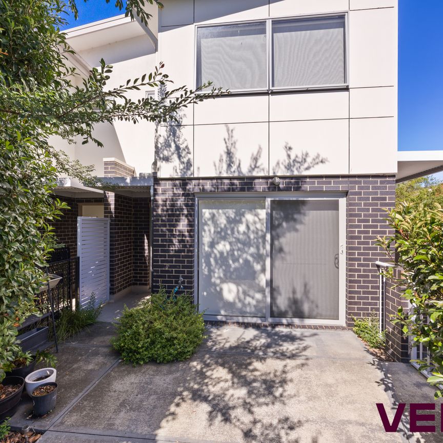 Spacious 2-Bedroom, 2-Bathroom Townhouse in the prime Inner North Suburb of O'Connor - Photo 1