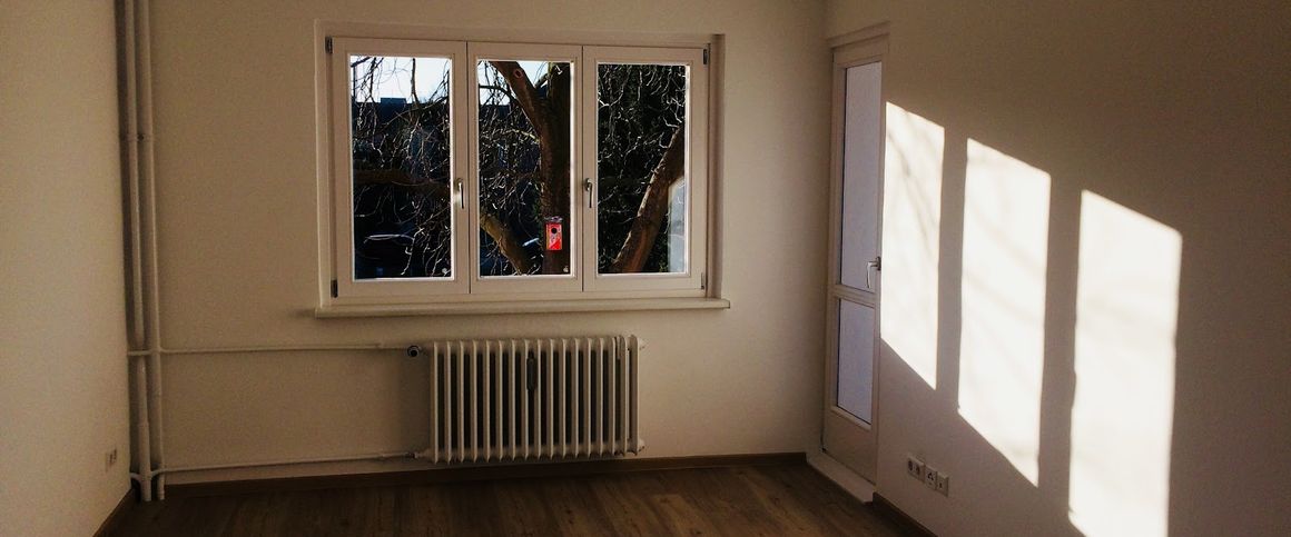 Zimmer ca. 15 m² mit Gemeinschaftsbalkon // 1.OG rechts, Zimmer 1317 - Photo 1