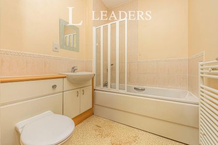 2 bedroom flat to rent - Photo 5