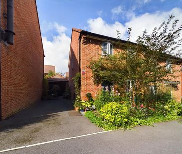 3 bedroom semi-detached house to rent - Photo 4