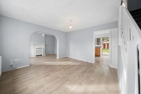 3 bedroom semi-detached house to rent - Photo 3