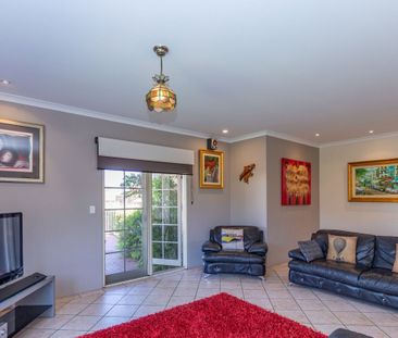 Live Large in Northam – Elegant 5 Bedroom Home with Poolside Bliss - Photo 5