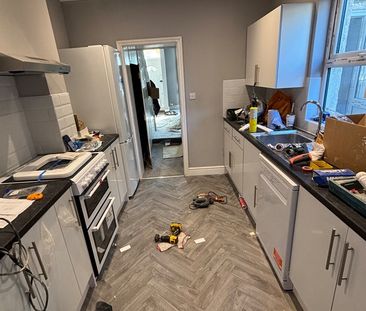 2 Bed Terraced House, Lilian Road, SW16 - Photo 6