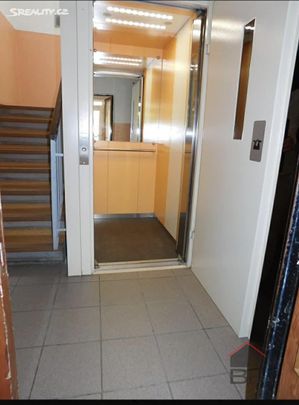 Pronájem bytu 1+1 34 m² - Fotografie 1