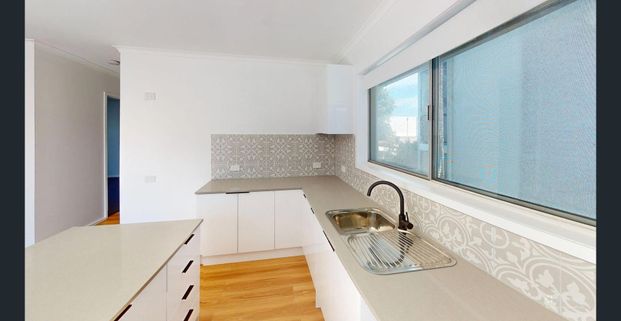 Newly Renovated 2-Bedroom Unit with Sunny Private Balcony - Photo 1
