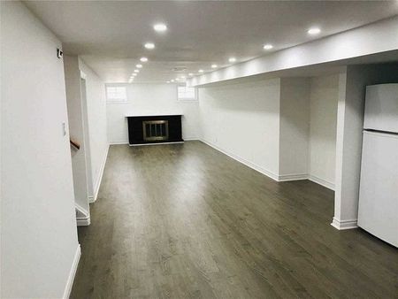 For Lease - 2 Sevenoaks Avenue, Toronto, Ontario - Photo 5