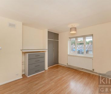2 Bedroom Flat - First Floor To Let - Photo 2