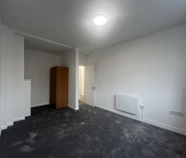 3 bedroom apartment to rent - Photo 1