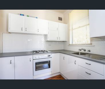 62 Matthews Avenue, Orange, NSW 2800 - Photo 2