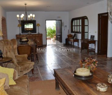 Incredible rustic house in Torremendo with 4 bedrooms! - Photo 5