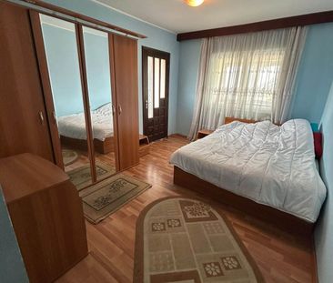 De inchiriat apartament cu 3 camere, decomandat, ultracentral - Fotografie 1