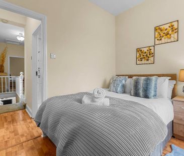 4 bedroom end of terrace house to rent - Photo 5