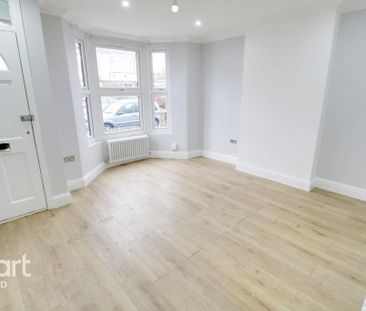 3 bedroom end of terrace house to rent - Photo 1