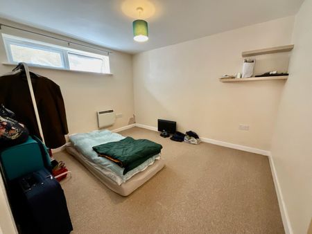 Wick Road, Brislington - Photo 4