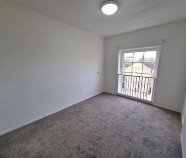 3 bedroom apartment to rent - Photo 4