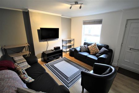 5 bedroom terraced house to rent - Photo 2