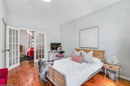 For Lease - 118 Queen Street, Hamilton, Ontario - Photo 4