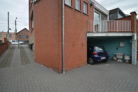 Verzorgde halfopen woning met drie slaapkamers en tuin - Foto 2