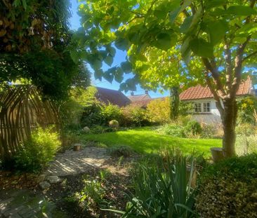 2 bedroom cottage to rent - Photo 1