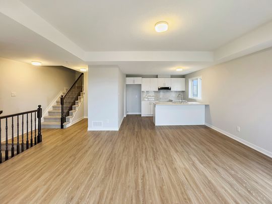 For Lease - 722 Lillian Freiman Private, Barrhaven, Ontario - Photo 1