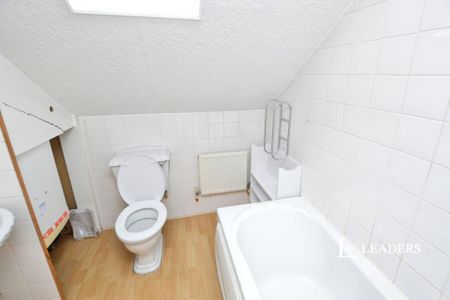 3 bedroom detached house to rent - Photo 5