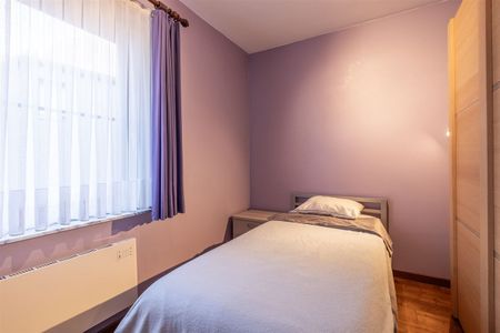 Rustig gelegen appartement, twee slaapkamers en terras in centrum - Photo 3