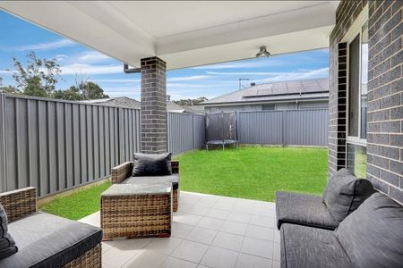 Spacious Family Home - Photo 4