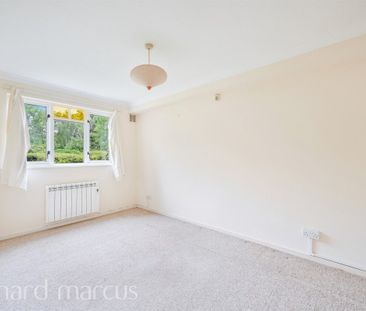 Dukes Avenue, NEW MALDEN - Photo 2