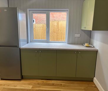 3 bedroom semi-detached house to rent - Photo 6