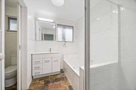 14 Botany Court, Dingley Village VIC 3172 - House For Rent | Domain - Photo 3