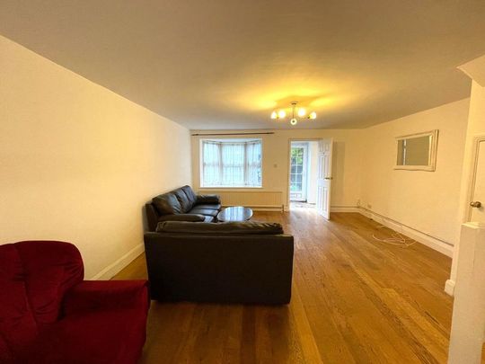 3 bedroom terraced house to rent - Photo 1