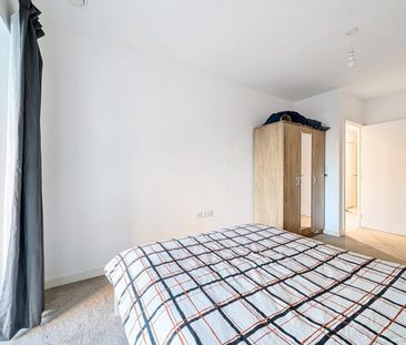 1 bedroom Flat To Let Total Size: 570 SQ FT - Photo 3