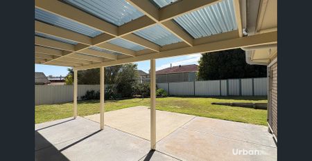 Four Bedroom Home in Rutherford for Rent! - Photo 3