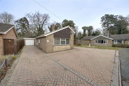 Birch Crescent, Lakenheath, Brandon, Suffolk, IP27 - Photo 2