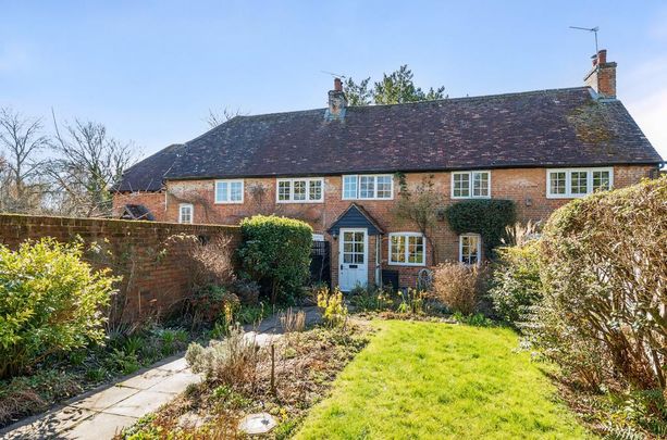 2 bedroom terraced house to rent - Photo 1