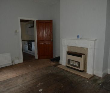 2 bedroom ground floor flat to rent - Photo 1