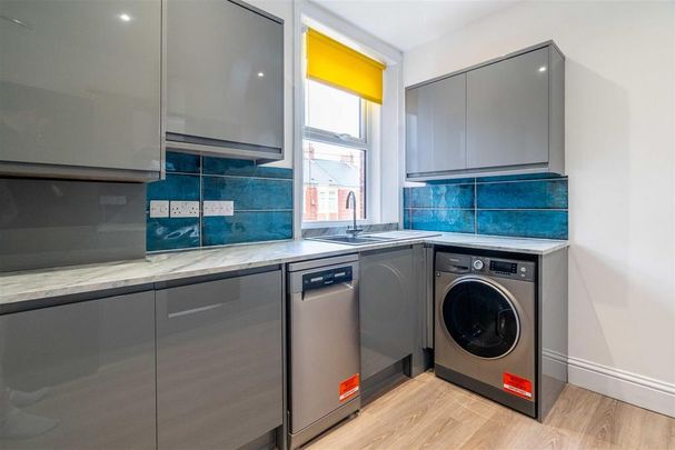 5 bedroom maisonette to rent - Photo 1