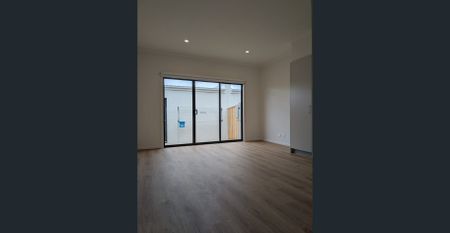 Charming 2-Bedroom Home with Garage in the Heart of Manor Lakes - Photo 2