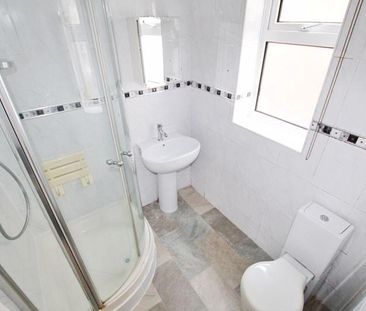 2 bedroom property to rent - Photo 2