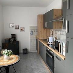 Möblierte, helle 3,5 Zimmerwohnung mit Balkon zu vermieten - Photo 3