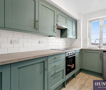 2 bedroom Flat To Let - Photo 2