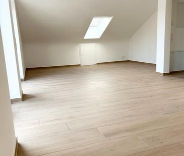 Zwei Zimmer Wohnung kernsaniert mit top Aussicht - Foto 1